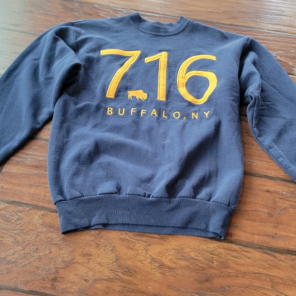 Hanes Buffalo 716 sweatshirt - Picture 2 of 6